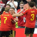 Trossard Dan De Bruyne Gemilang, Belgia Juara Grup G
